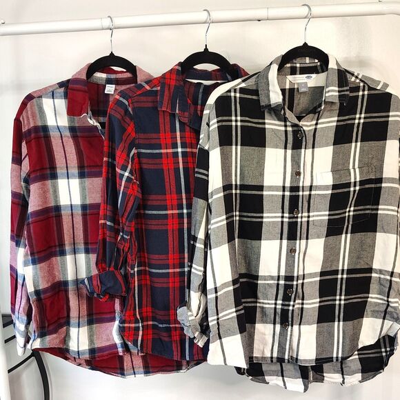 OLD NAVY Flannel Bundle of 3 Women's Medium Long Sleeve Button Up Shirts LOT - Picture 1 of 4
